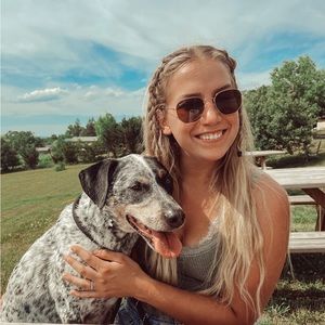 Meet your Posher, Abby